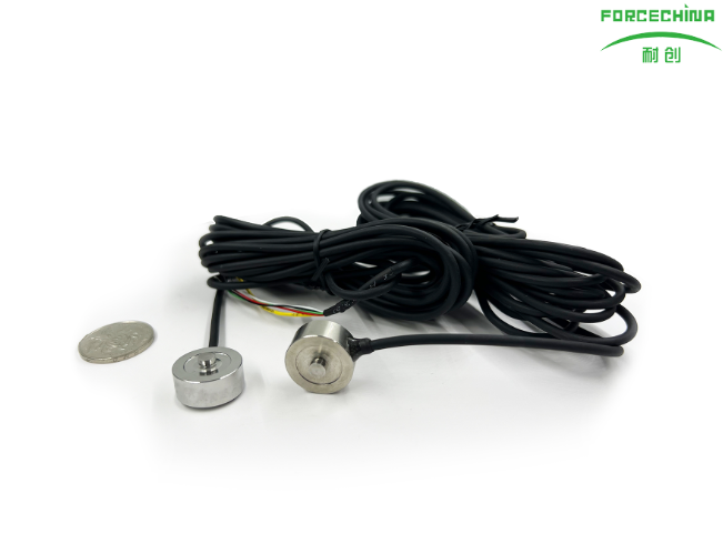 稱(chēng)重傳感器進(jìn)行庫(kù)存產(chǎn)品重量檢測(cè)